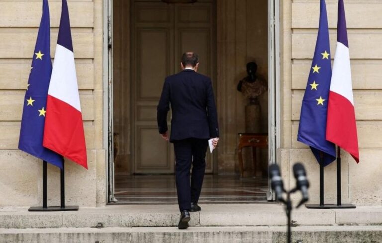 Le bal des Premiers ministres : Matignon au rythme des motions