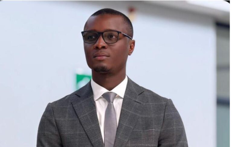 L&rsquo;urgence de l&rsquo;unité face à la crise sociale (par Babacar Kebe)