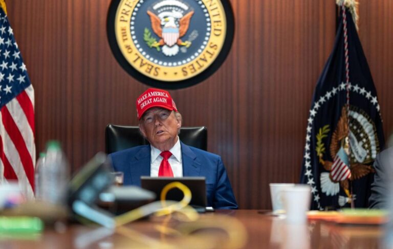 Trump affirme que les Etats-Unis frapperont l&rsquo;Iran « très fort au cours de la prochaine semaine »