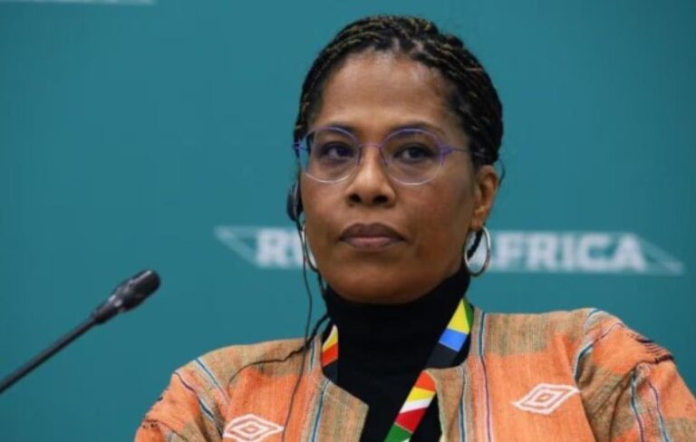 « Des nègres de salon » : Nathalie Yamb charge Macky Sall, Mushikiwabo et la fille de Lumumba