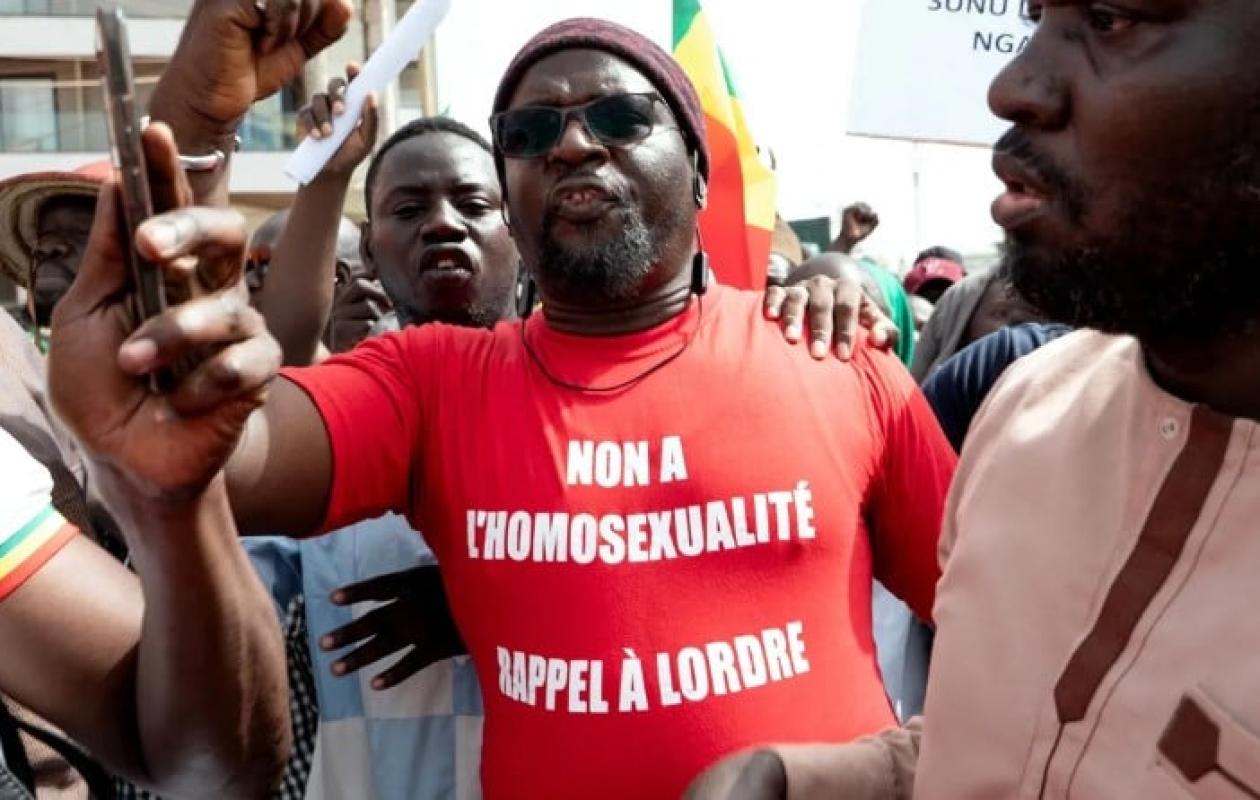 Loi contre l&rsquo;homosexualité au Sénégal : La France réagit officiellement, échanges entre les deux chefs de la Diplomatie