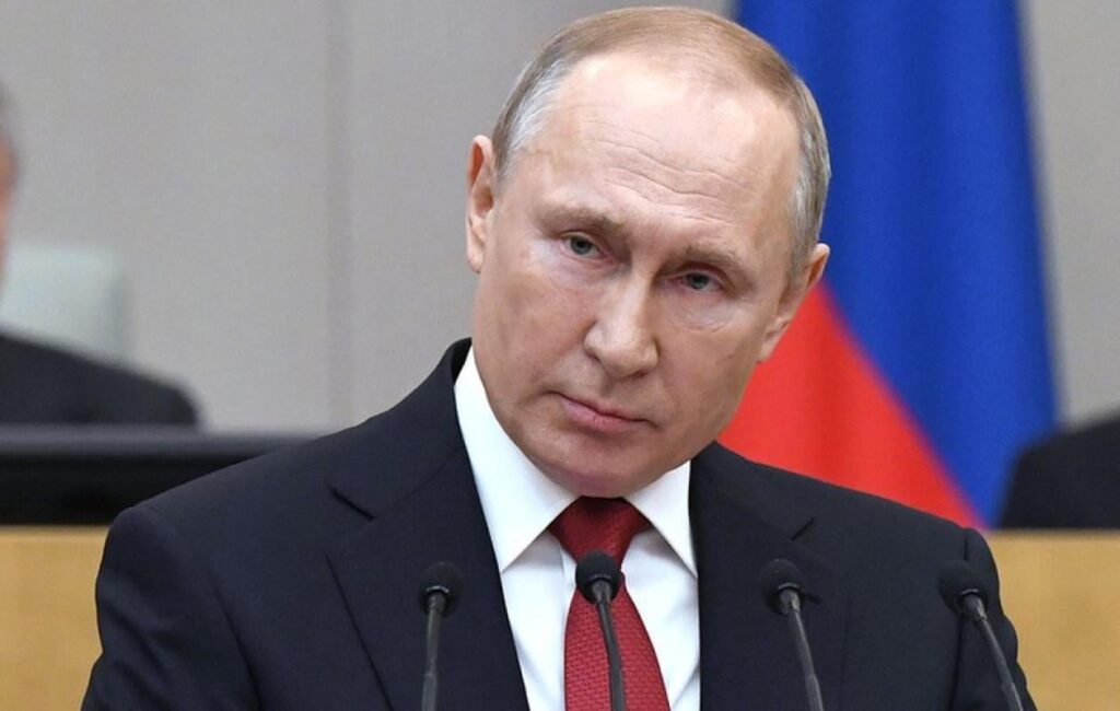 Le président Vladimir Poutine durcit les conditions d’accès à la citoyenneté russe pour les étrangers