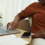 Télétravail, CDD, contrat occasionnel, sanctions, … : ce que change le nouveau Code du Travail